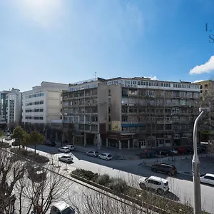 επισκεφθείτε το ξενοδοχείο