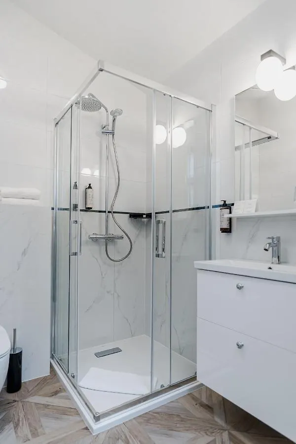N33 Premium Apartments Old Town Krakow - Destigo Hotels 0*,