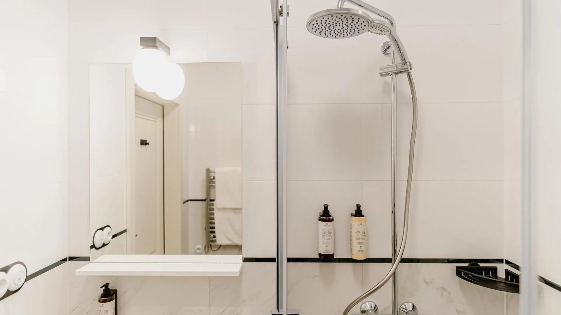 N33 Premium Apartments Old Town Krakow - Destigo Hotels